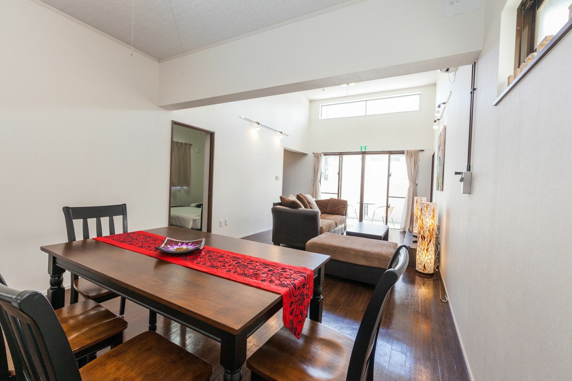 Hide House Villa Chatan Luaran gambar
